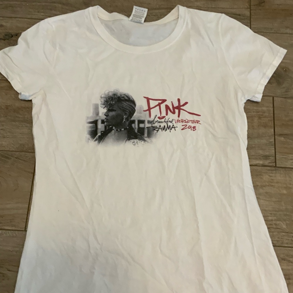 Pink Beautiful Trauma Tour T-Shirt Medium